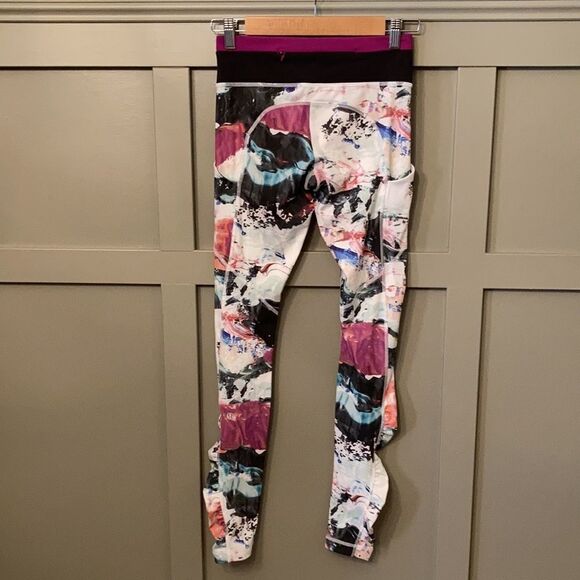Lululemon Speed Tight III Full-On Luxtreme Pigment Wave Multi / Black / Plum 4 - Picture 6 of 12